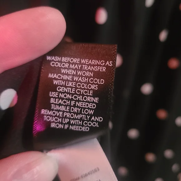 Torrid Black Polka Dot Cap Sleeve Blouse with White Trim, size 2 - Picture 7 of 9